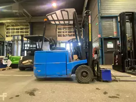 Elektryczne 3-kołowe 2003  Still R50/15 (2)