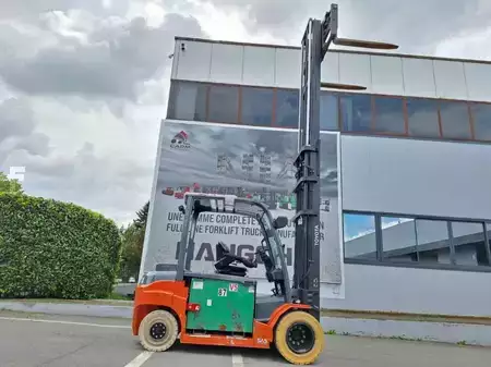 Eléctrica de 4 ruedas 2018  Toyota 8FBMT50 (10)