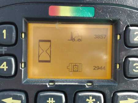 Chariots électriques à 3 roues 2012  Yale ERP15VTSWB (10)