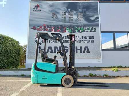 Chariots électriques à 3 roues 2012  Yale ERP15VTSWB (4)