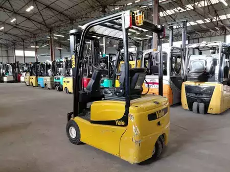 3-wiel elektrische heftrucks 2012  Yale ERP15VTSWB (16)
