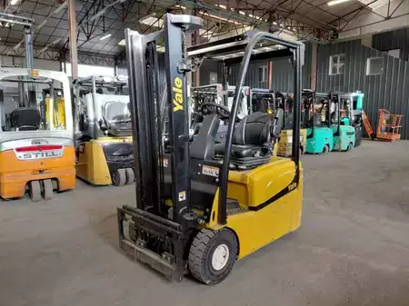 3-wiel elektrische heftrucks 2012  Yale ERP15VTSWB (18)
