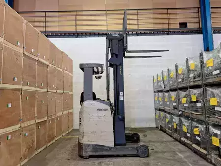 Reach Trucks 2014  Crown ESR 5260-14 OPT 2 (12)