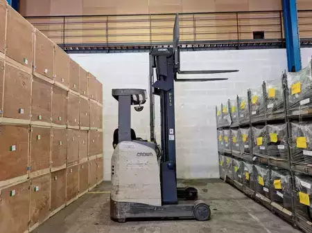 Reach Trucks 2014  Crown ESR 5260-14 OPT 2 (13)