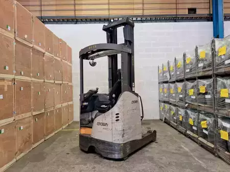 Reach Trucks 2014  Crown ESR 5260-14 OPT 2 (18)