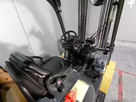 Gázüzemű targoncák 2013  CAT Lift Trucks GP40NTD (1)