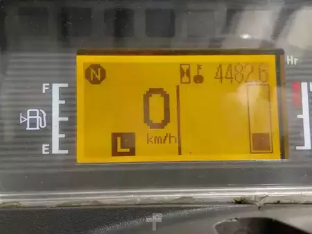 Gázüzemű targoncák 2013  CAT Lift Trucks GP40NTD (9)