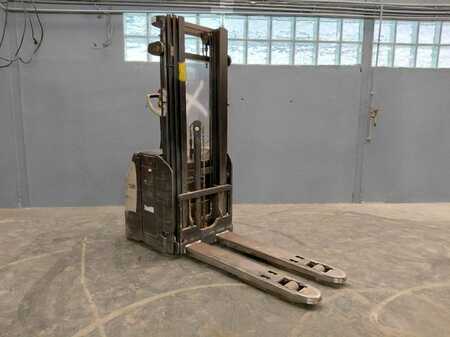 Stacker pedestre 2016  Crown ESI4000-12 (1)