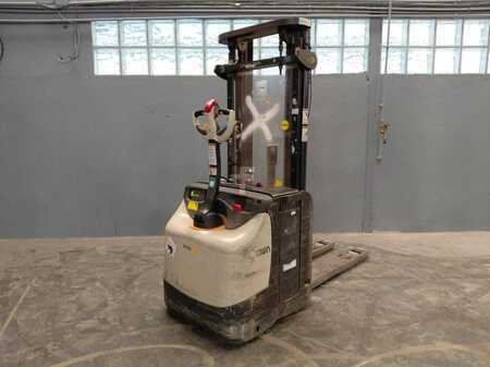 Stacker pedestre 2016  Crown ESI4000-12 (6)