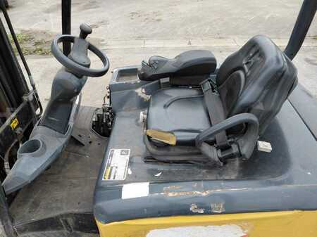 Eléctrico - 4 rodas 2019  CAT Lift Trucks EP25CN (1)