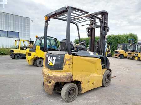 Eléctrico - 4 rodas 2019  CAT Lift Trucks EP25CN (2)