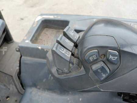 Eléctrico - 4 rodas 2019  CAT Lift Trucks EP25CN (6)