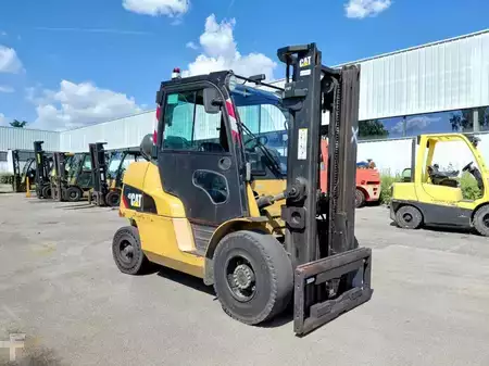 Wózki gazowe 2011  CAT Lift Trucks GP45N (11)