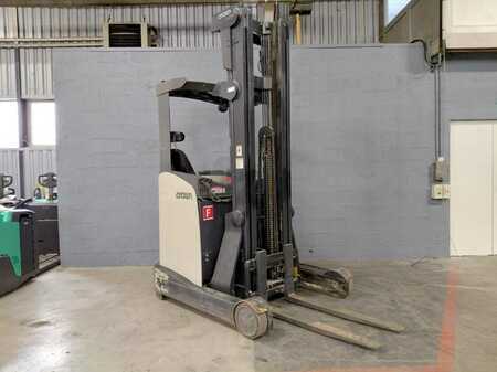 Chariots à mât rétractable 2017  Crown ESR5260-1.4 (1)