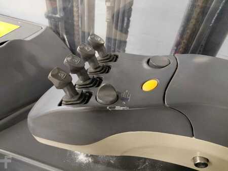 Chariots à mât rétractable 2017  Crown ESR5260-1.4 (10)