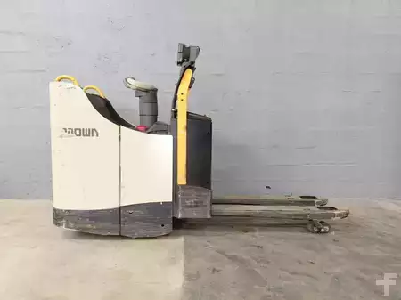 Wózki z platformą operatora 2018  Crown WT3040 (11)