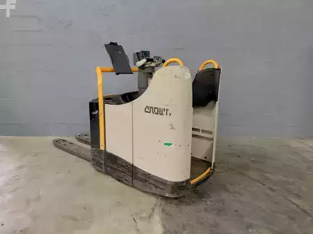 Wózki z platformą operatora 2018  Crown WT3040 (15)