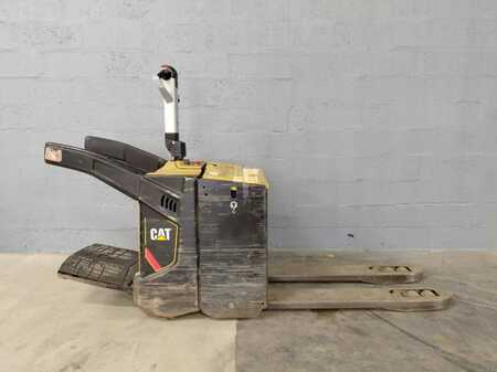 VZV s plošinou pro řidiče 2020  CAT Lift Trucks NPV20N2 (5)