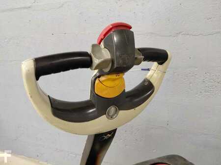 Nízkozdvižný vozík 2015  Crown WP3020-2.0 (8)