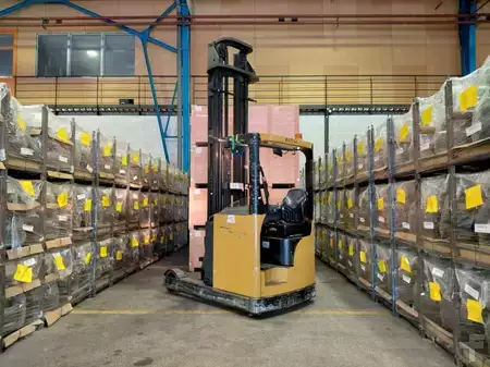 Reach Trucks 2013  Hyster HYR2.0 (13)