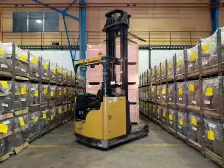 Reach Trucks 2013  Hyster HYR2.0 (15)