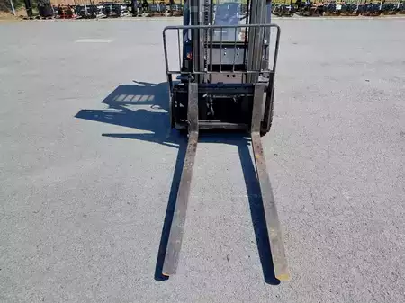 Diesel Forklifts 2017  Doosan D30GP (11)