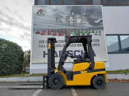 Dízel targoncák 2013  Yale GDP25VX (1)