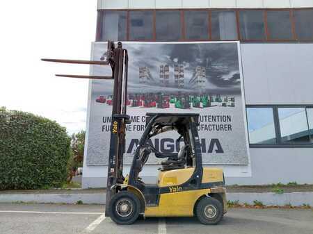 Dízel targoncák 2013  Yale GDP25VX (18)