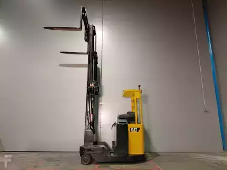 Reach Trucks 2012  CAT Lift Trucks NRM20K (14)