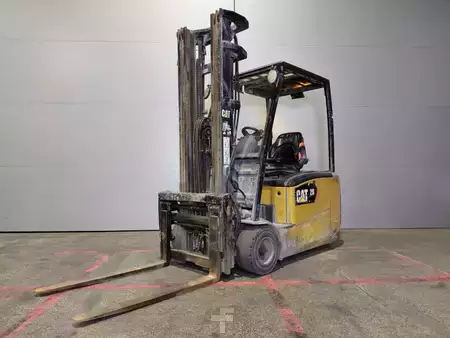 Sähkö - 3 pyör 2018  CAT Lift Trucks EP20PNT (3)