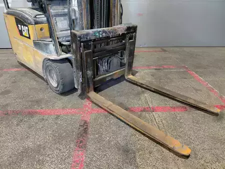 Sähkö - 3 pyör 2018  CAT Lift Trucks EP20PNT (5)
