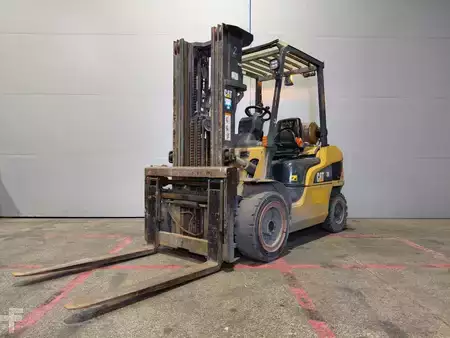 LPG heftrucks 2018  CAT Lift Trucks GP30NTD (2)