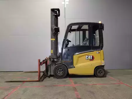 Carrelli elettrici 4 ruote 2020  CAT Lift Trucks EP30CN (13)