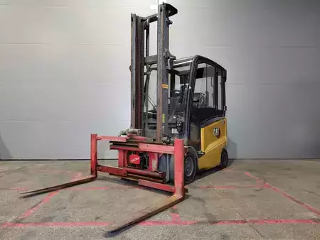 Carrelli elettrici 4 ruote 2020  CAT Lift Trucks EP30CN (16)