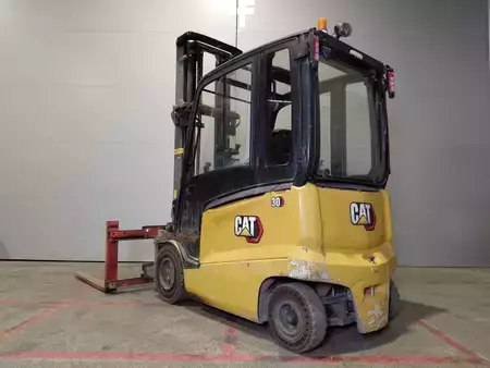 Chariots électriques à 4 roues 2020  CAT Lift Trucks EP30CN (4)
