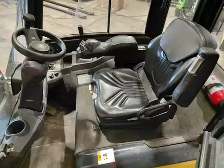 Chariots électriques à 4 roues 2020  CAT Lift Trucks EP30CN (8)
