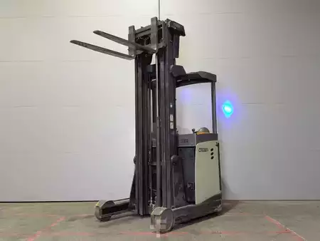Reach Trucks 2015  Crown ESR 5260 (11)