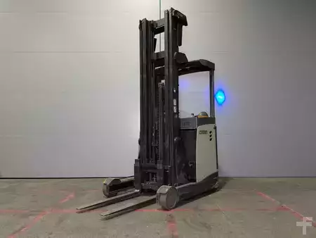 Reach Trucks 2015  Crown ESR 5260 (16)
