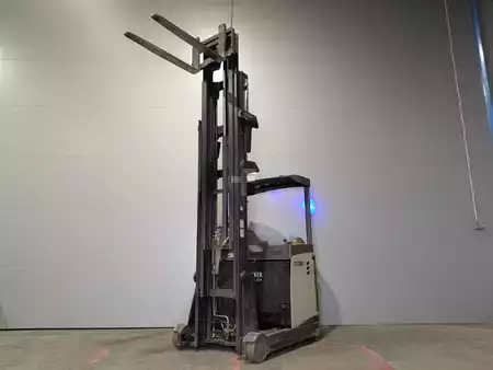 Reach Trucks 2015  Crown ESR 5260 (18)