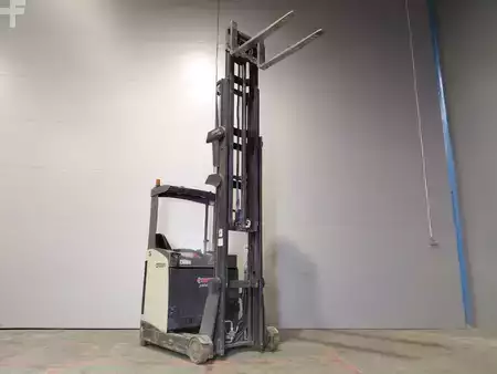 Reach Trucks 2015  Crown ESR 5260 (12)