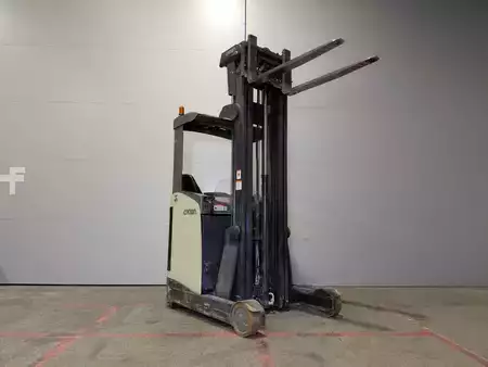 Reach Trucks 2015  Crown ESR 5260 (15)