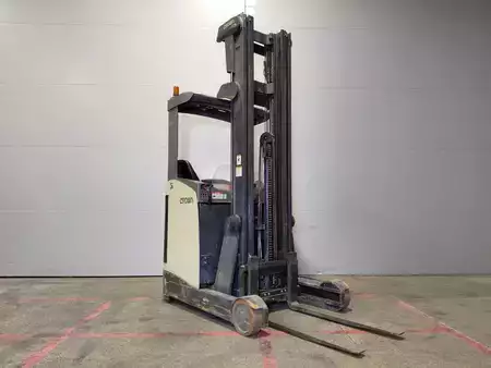 Reach Trucks 2015  Crown ESR 5260 (16)