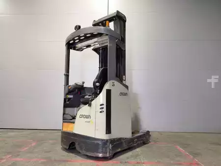 Reach Trucks 2015  Crown ESR 5260 (18)