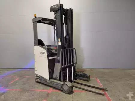 Rækketruck 2017  Crown ESR 5260 (1)