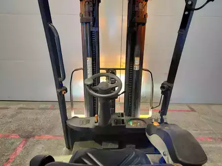 Elektromos 4 kerekű 2017  Crown SCF6040-18 (9)
