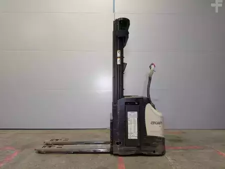 Pallestabler 2015  Crown ESI4000-14 (9)