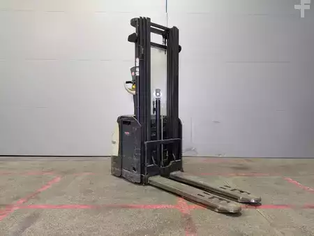Pallestabler 2015  Crown ESI4000-14 (1)