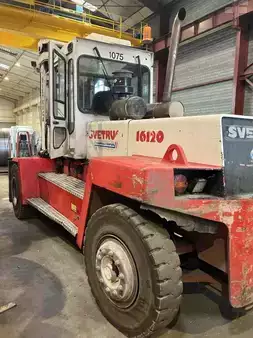 Wózki widłowe diesel 2003  Svetruck 1612038 (14)