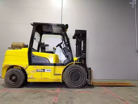 LPG heftrucks 2017  Hyundai 45L-7 (18)