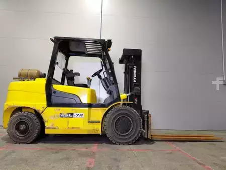 Gas truck 2017  Hyundai 45L-7 (4)